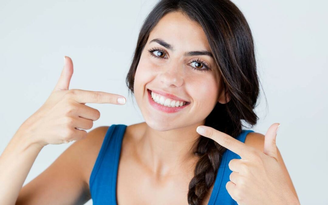 ¿Se puede corregir la sonrisa gingival sin cirugía?